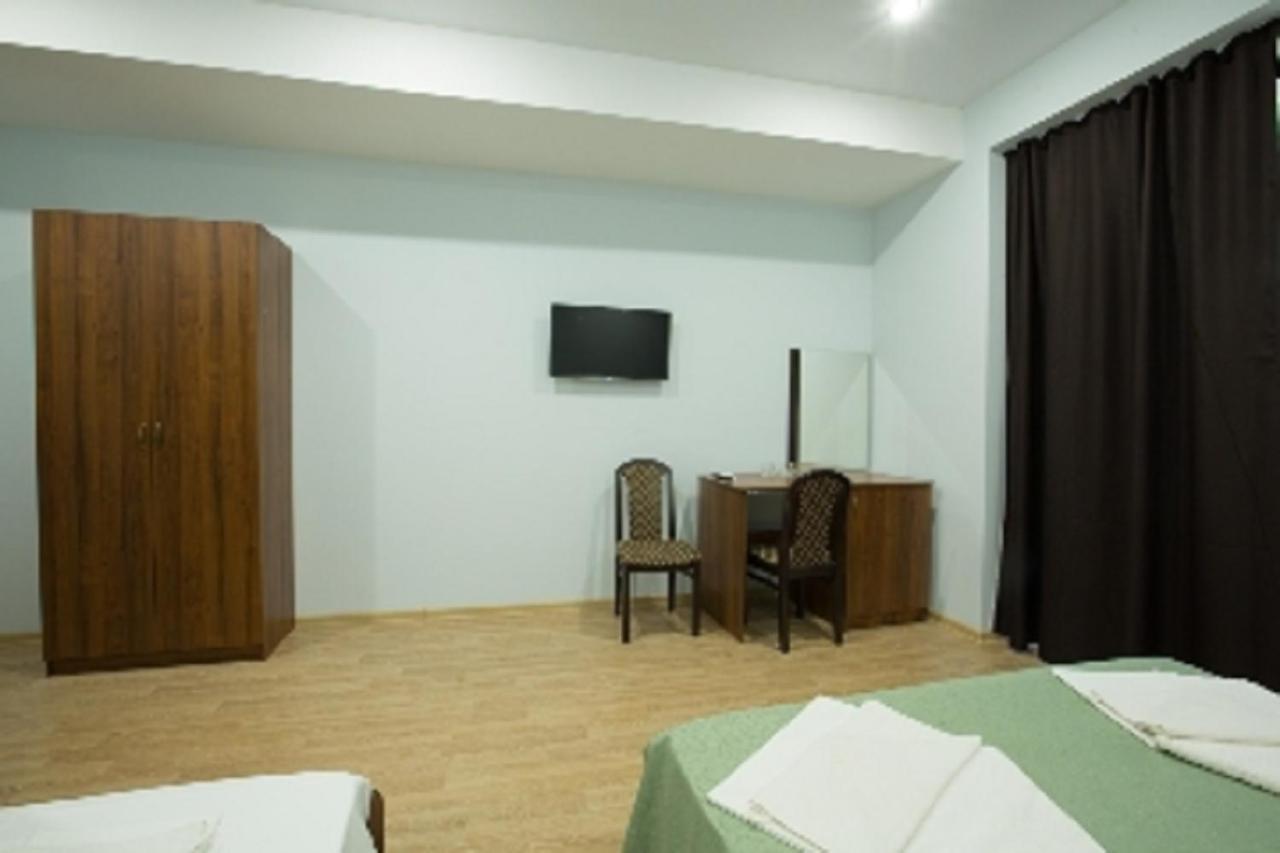Calipso Sea Hotel Gagra Exterior photo