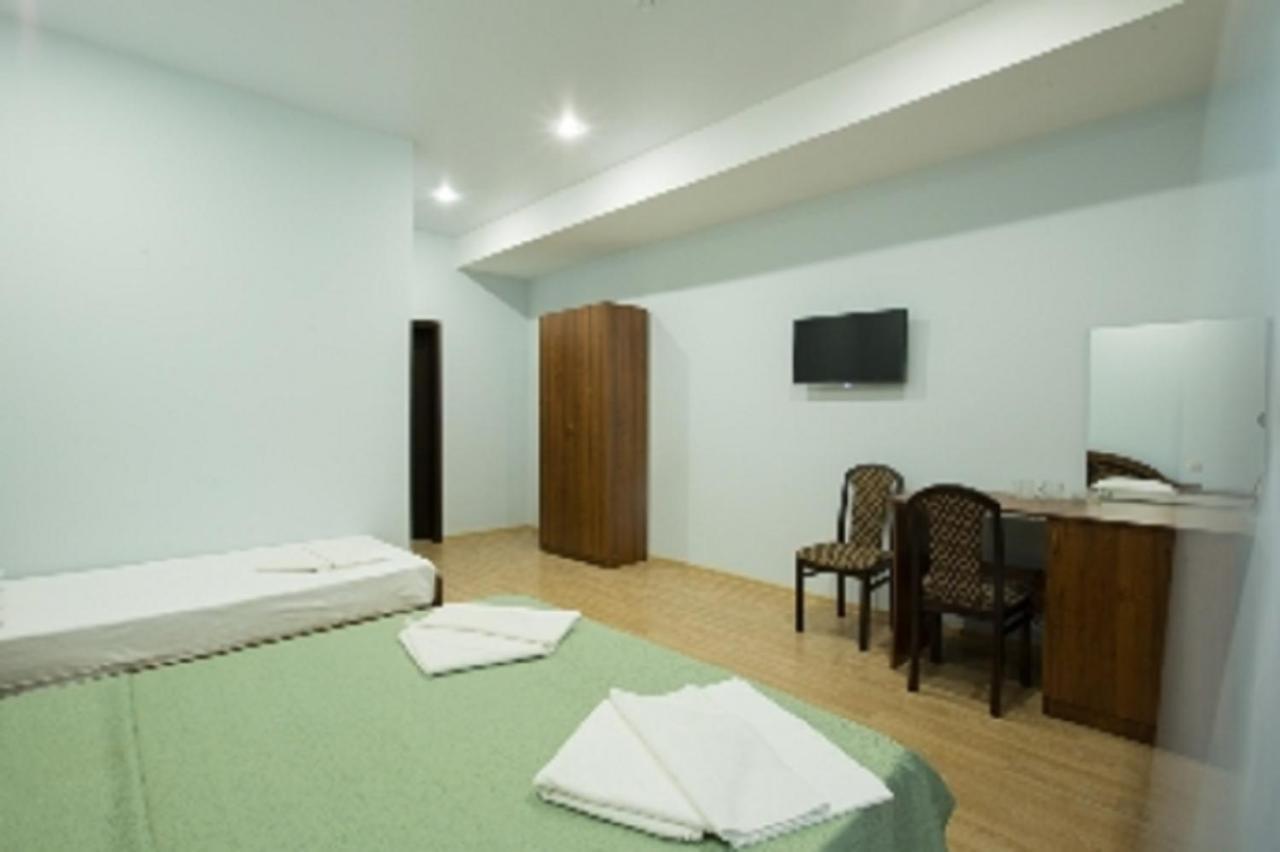 Calipso Sea Hotel Gagra Exterior photo