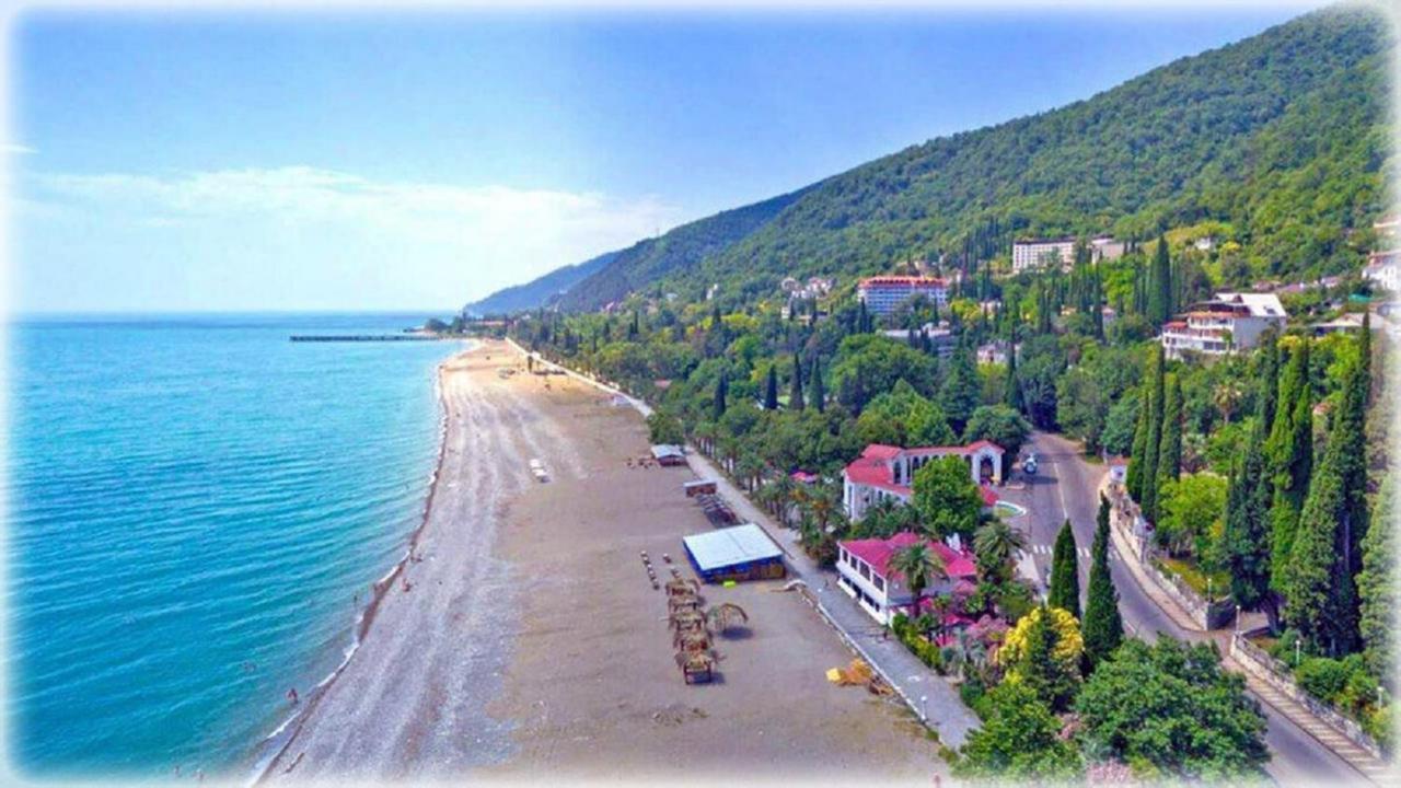 Calipso Sea Hotel Gagra Exterior photo